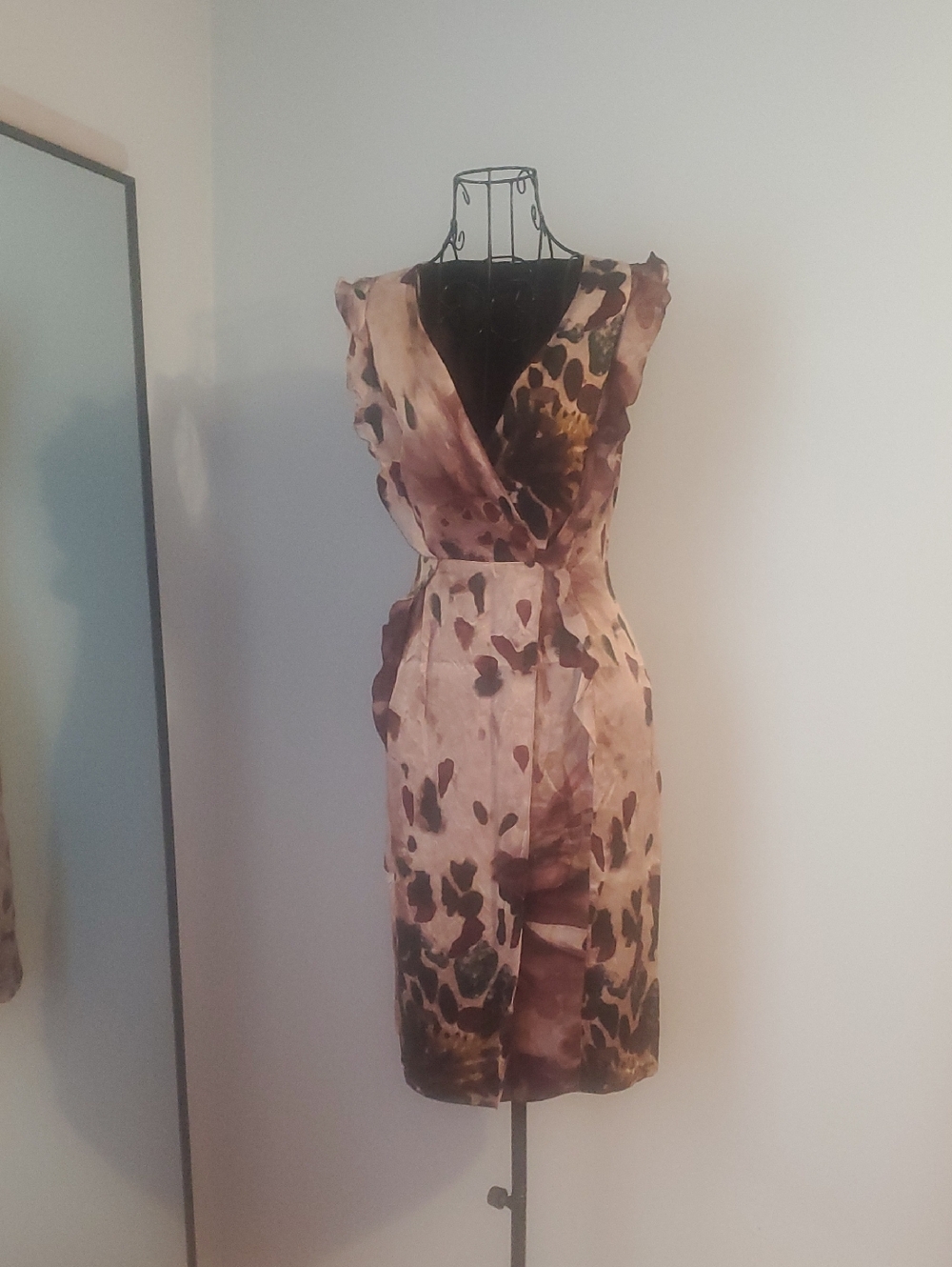 Elie Tahari Brown and Cream Printed V-Neck Midi Dress